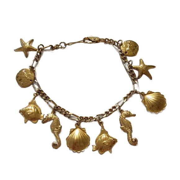 Vintage Gold Beach Theme Charm Bracelet, SeaShell, Seahorse, Sand Dollar - Picture 2 of 9